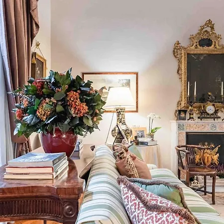 3bd Apt Near Colosseum Appartamento